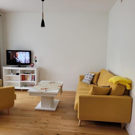 Viive Apartment Pärnu Esterno foto