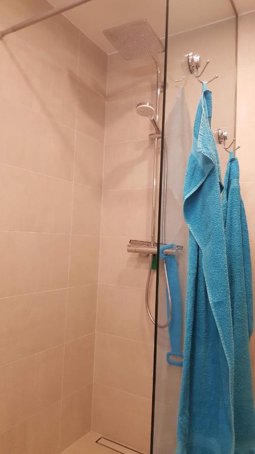 Viive Apartment Pärnu Esterno foto