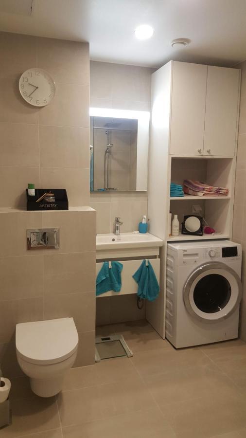 Viive Apartment Pärnu Esterno foto