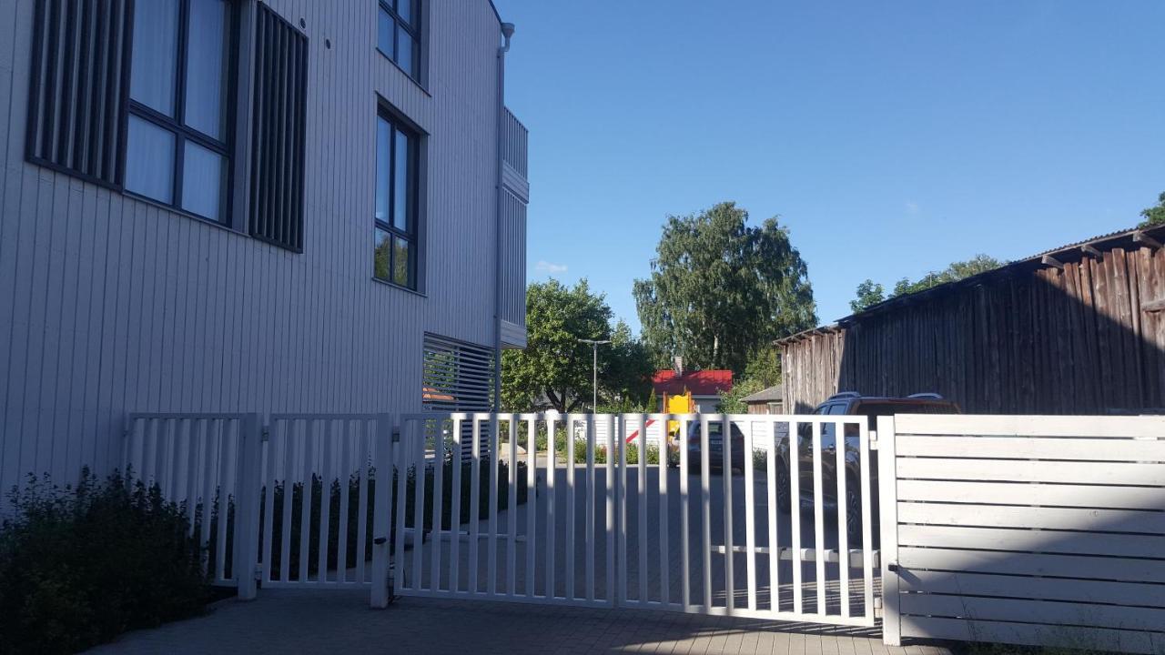 Viive Apartment Pärnu Esterno foto