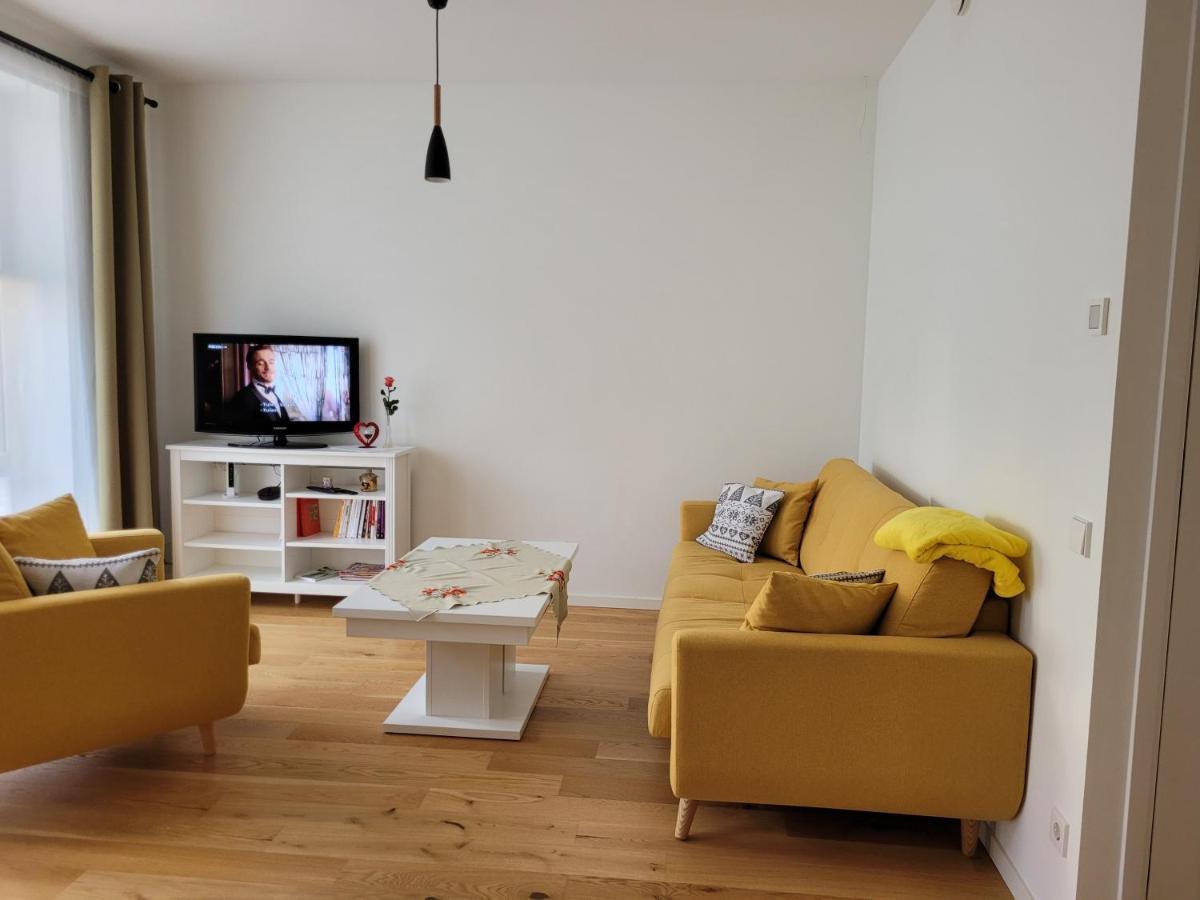 Viive Apartment Pärnu Esterno foto